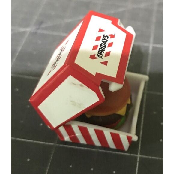 Foodie Mini Brands ZURU TGI Fridays Glazed Hamburger Burger - Picture 5 of 5